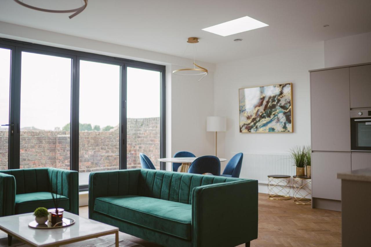 York Riverside Apartments Esterno foto