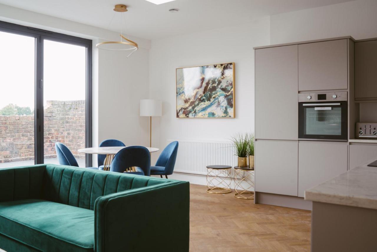York Riverside Apartments Esterno foto
